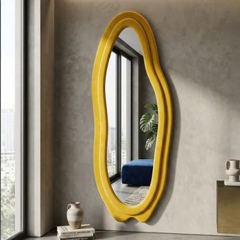 Espejo de pared de terciopelo amarillo cm 60x4x160.