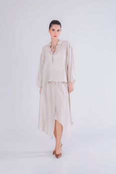 blusa de tela fruncida plaster