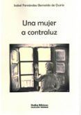 una mujer a contraluz