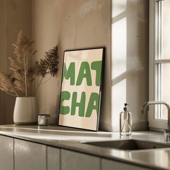 Cuadro verde matcha, marco negro, 50x70 cm