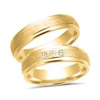 alianzas 18 quilates oro amarillo 3 diamantes