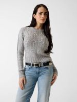 sueter con pedreria