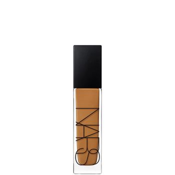 Base de maquillaje de resplandor natural de larga duración NARS Cosmetics (Varios tonos) - Macao
