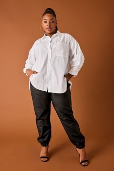 Yours Pantalones Negros Cargo Efecto Encerado, Mujer Curvy Y Tallas Grandes, Yours