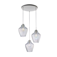 maya suspension en hierro lacado blanco con cables electricos orientables y difusores de cristal soplado transparente con decoracion gofrada 3 luces