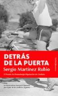 detras de la puerta