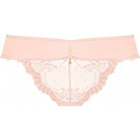 Carmen Thong