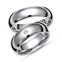 alianzas de boda de titanio grabado de diamantes