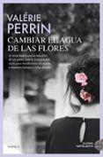 cambiar el agua de las flores