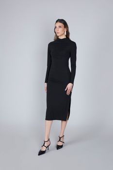 vestido con volante en la parte delantera black