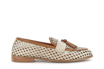 mocasines de piel perforada con borlas off white/leather
