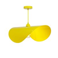 lampara colgante de metal pintado con forma de teja amarillo