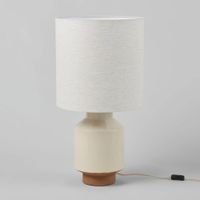 lampara de gres beige con pantalla de tela crema