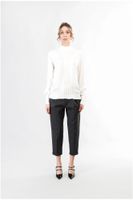 blusa con pliegues en la parte delantera y fajin en el cuello butter