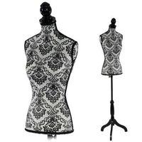 busto de costura maniqui mujer decoracion ventana blanco y negro dec04006