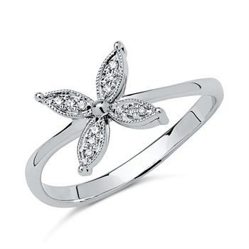 Anillo 14 quilates flor de oro blanco 12 diamantes