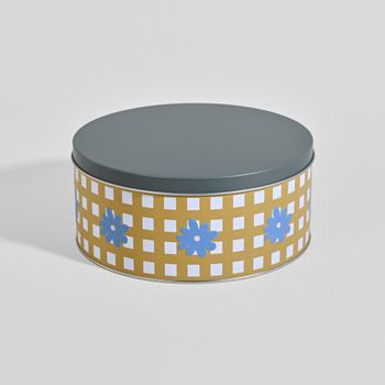 Caja para galletas con cuadros vichy y flores azules