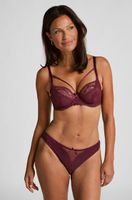 hunkemoller brasilena isadora rojo