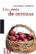 una cesta de cerezas
