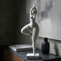 estatuilla de mujer de resina blanca 16x9x458 cm