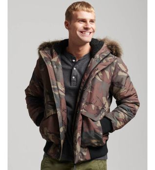 Superdry para hombre. M5011742A Cazadora bómber acolchada con capucha Everest camuflaje (S), Casual, Poliéster