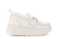 mocasines de piel con accesorio cream