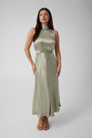 vestido largo con cuello halter