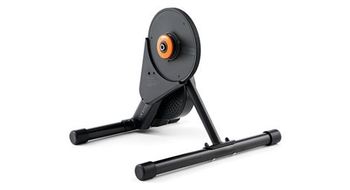 Entrenador conectado van rysel d500 con zwift cog y click black