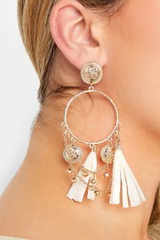 Pendientes Largos Con Borlas Y Rafia Blanca