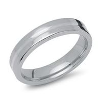 anillo de acero inoxidable de 5 mm de ancho con incrustaciones de plata