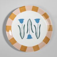 plato llano de ceramica con flores multicolores