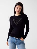 sueter con logo de triangulo