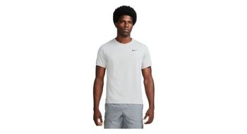 Camiseta de manga  strong corta nike dri fit uv miler  strong  gris