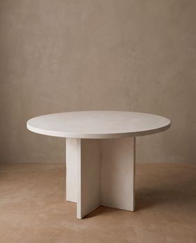 Mesa de comedor redonda de microcemento blanco roto de ø 140x75cm