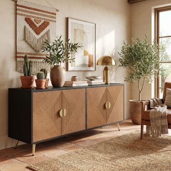 Aparador efecto madera cepillada negro 4 puertas tiradores dorados