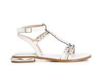 sandalias con tachuelas talladas white