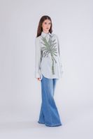 camisa de rayas con palmera bordada striped multigreen