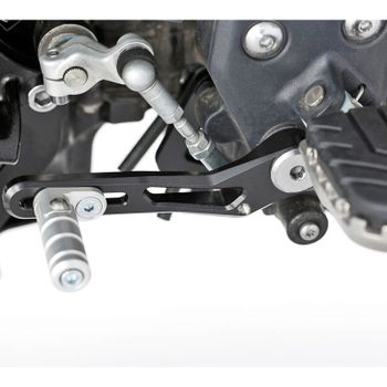 Pedal reposapiés Triumph Tiger 1050 marcha SW-Motech