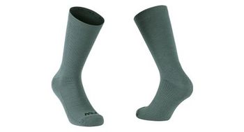 Calcetines altos northwave switch gris