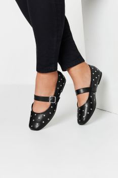 Merceditas Negras Con Tachas En Ancho Especial