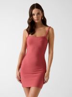 vestido tipo bandage trenzado