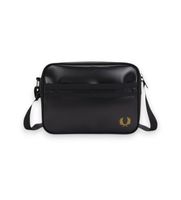 fred perry para hombre l2169 bandolera clasica en un tono mas intenso negro osfa casual poliester reciclado sostenible