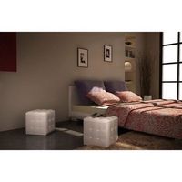taburetes cubo blancos
