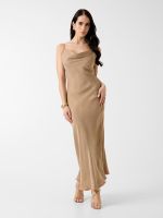 vestido midi de saten