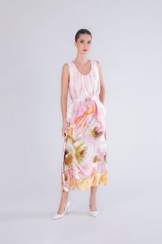 vestido largo de satén estampado pink gradient flower