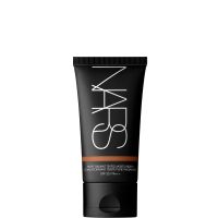 hidratante con color nars cosmetics pure radiant spf30pa - diferentes colores - havana