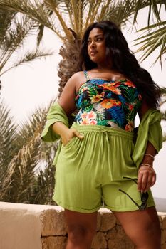 Limited Collection Pantalones Cortos Rugosos Verdes, Mujer Curvy Y Tallas Grandes, Limited Collection