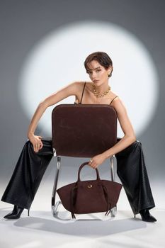 Bolso De Mano Allegra De Ante