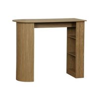 mesa alta de cocina de madera con espacio de almacenamiento natural