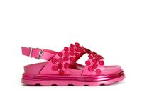 sandalias asimetricas con enhebrado de micropedreria hot pink